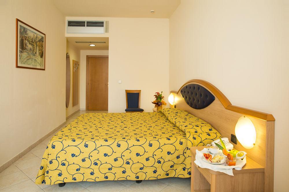 Blu Hotel - Sure Hotel Collection By Best Western Collegno Esterno foto