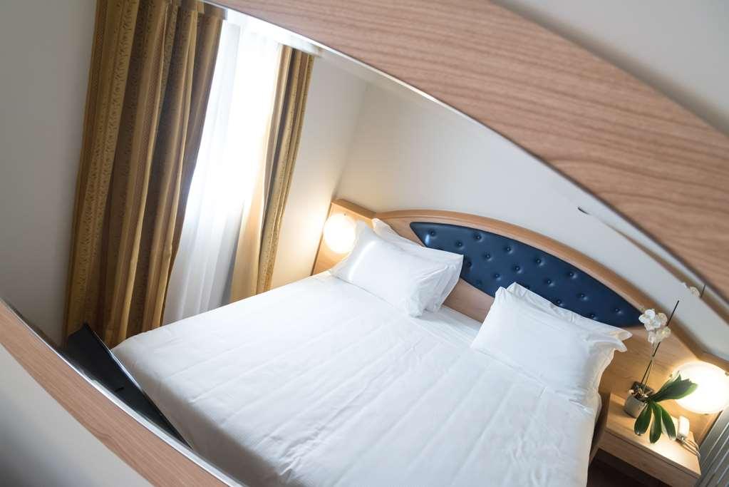 Blu Hotel - Sure Hotel Collection By Best Western Collegno Camera foto