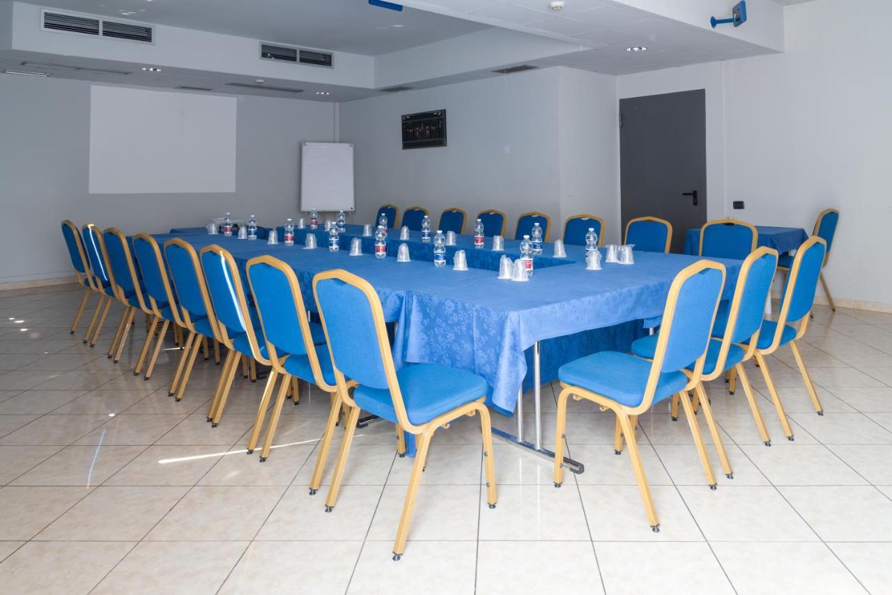 Blu Hotel - Sure Hotel Collection By Best Western Collegno Esterno foto