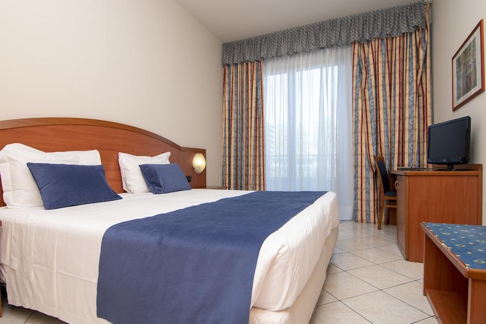 Blu Hotel - Sure Hotel Collection By Best Western Collegno Esterno foto