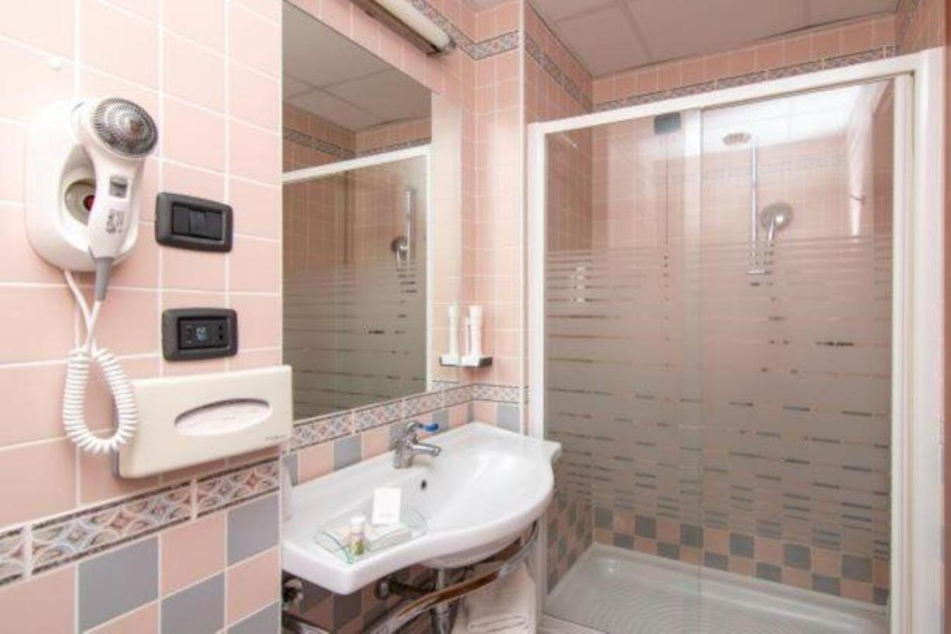 Blu Hotel - Sure Hotel Collection By Best Western Collegno Esterno foto
