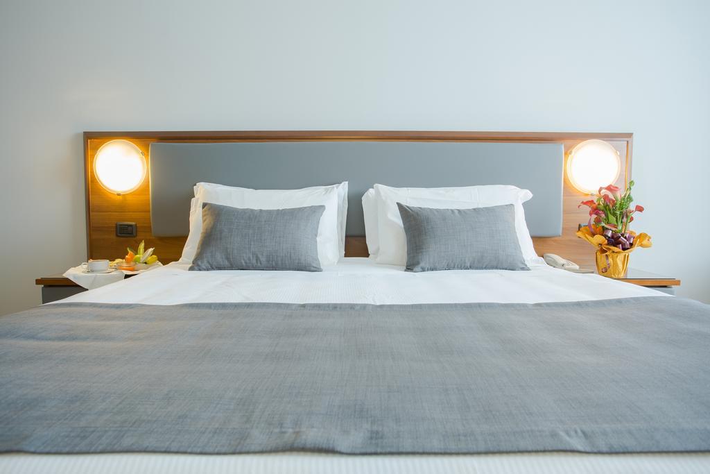 Blu Hotel - Sure Hotel Collection By Best Western Collegno Esterno foto