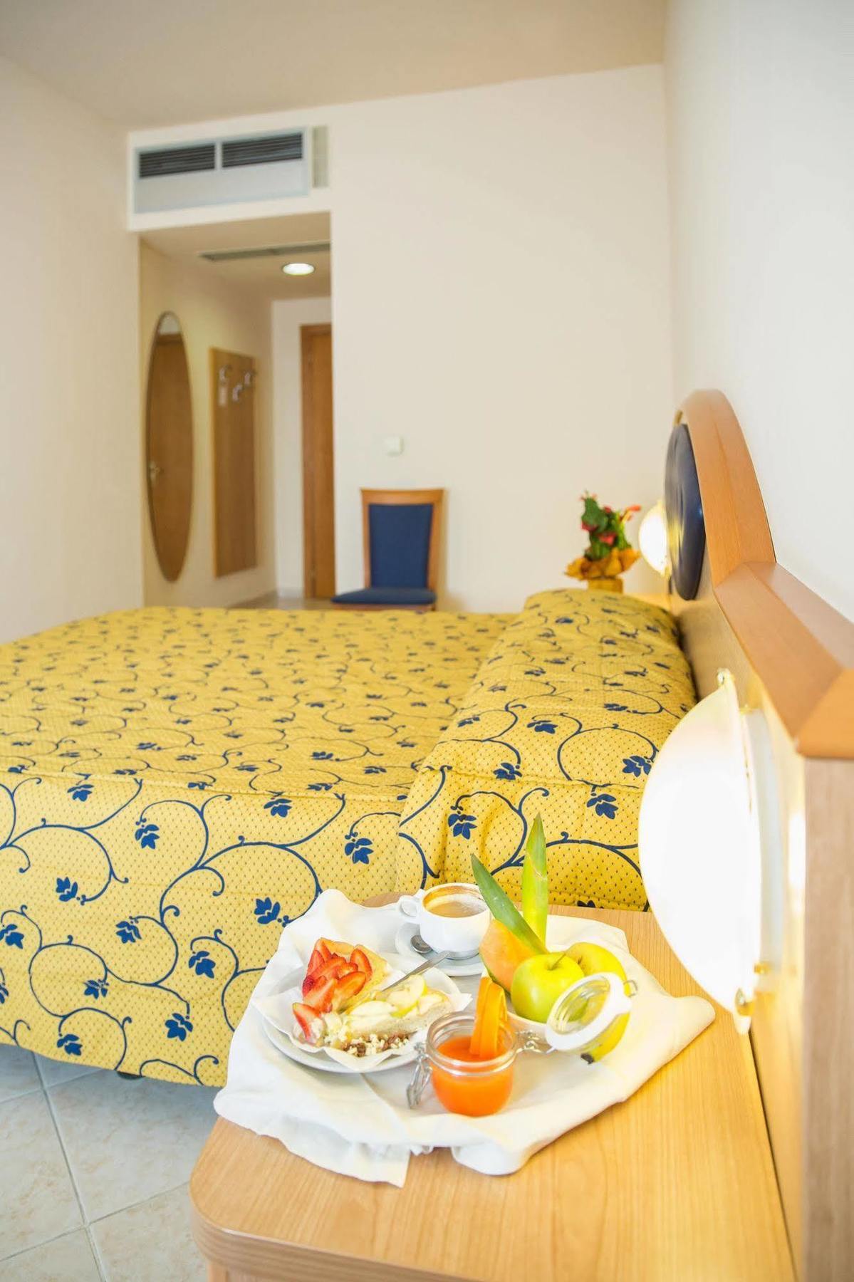 Blu Hotel - Sure Hotel Collection By Best Western Collegno Esterno foto