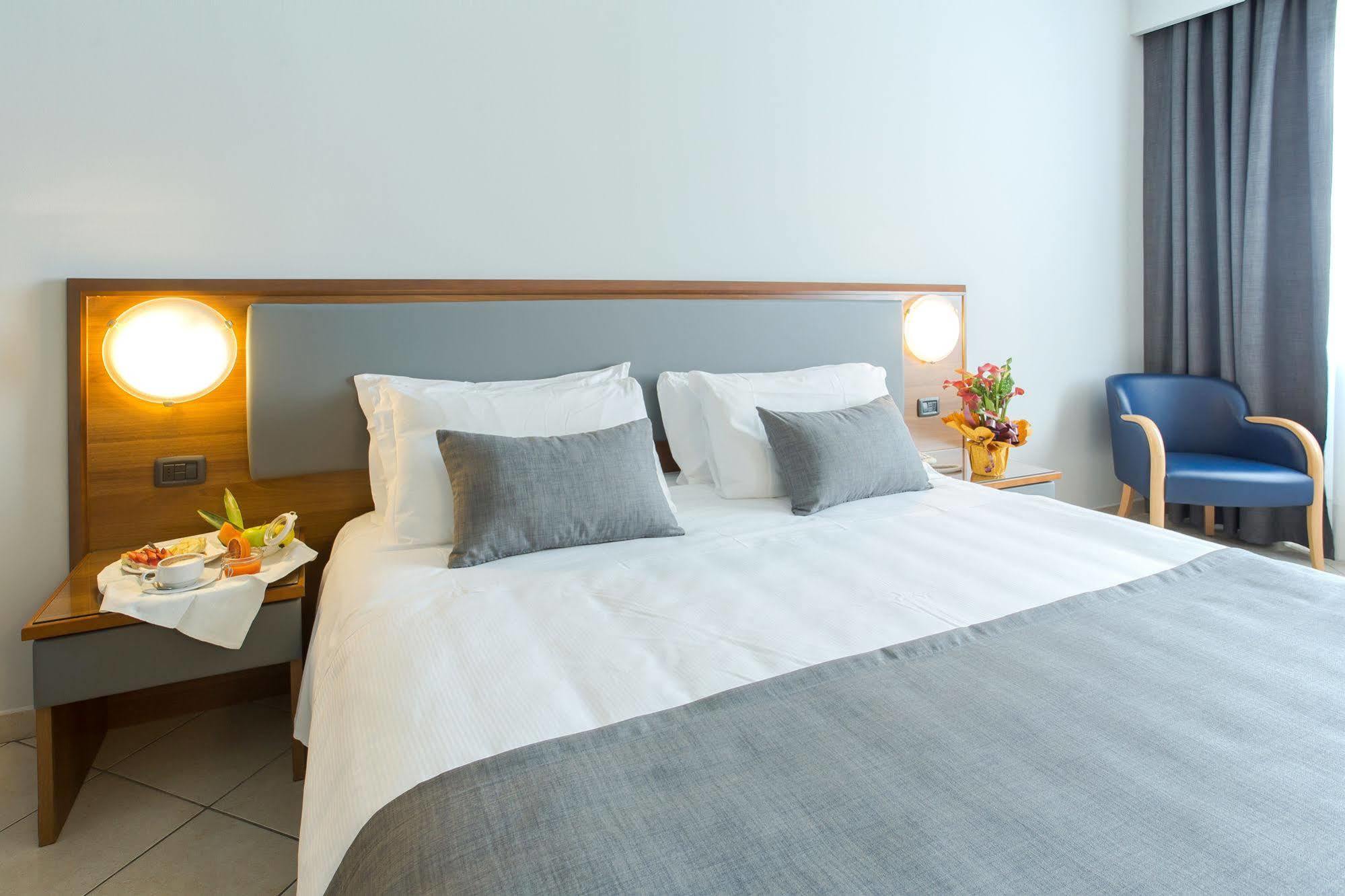 Blu Hotel - Sure Hotel Collection By Best Western Collegno Esterno foto